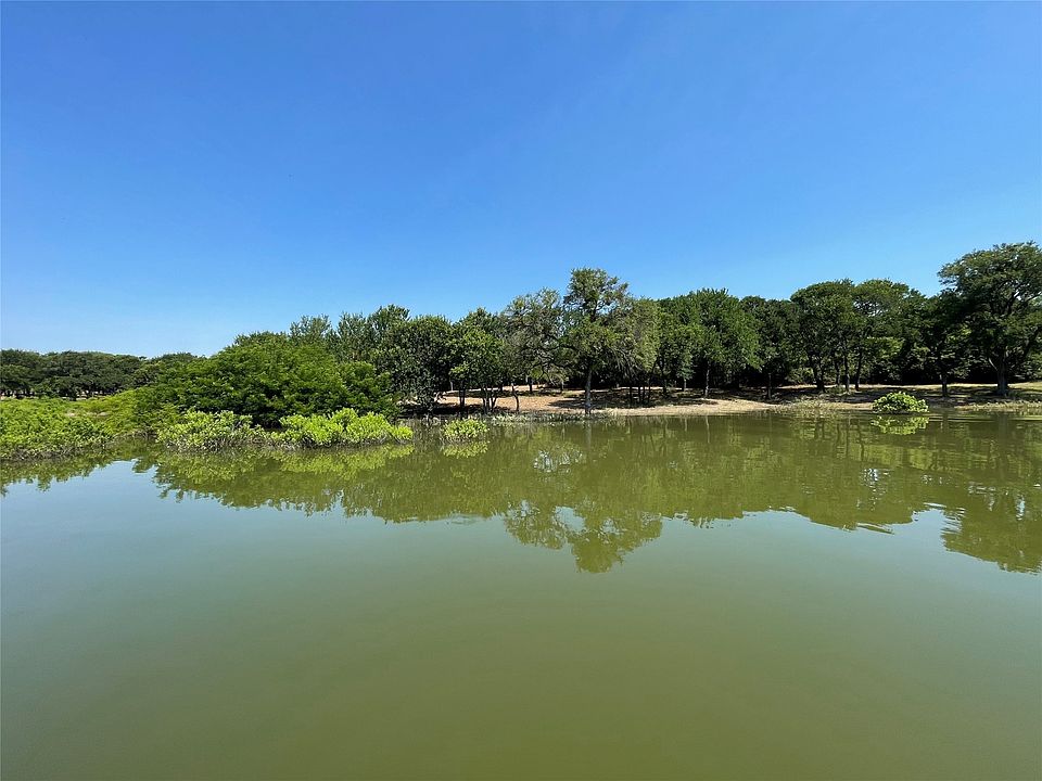 2nd image of 2155 Lakeside Ln