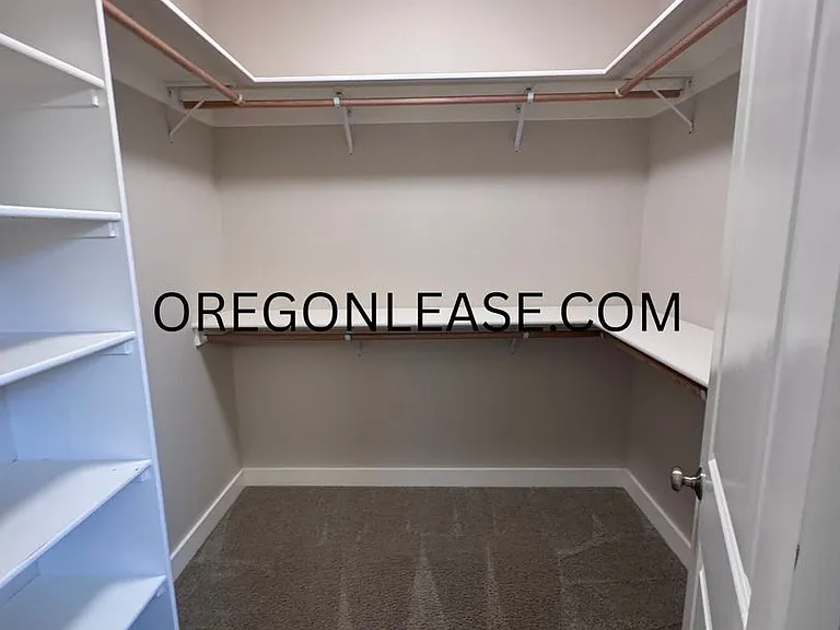 985 Lorella Ave — Photo 16