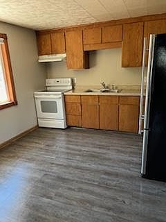 4th image of 1820 Oak St #3