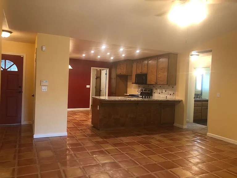 1213 Chetwood Dr — Photo 5