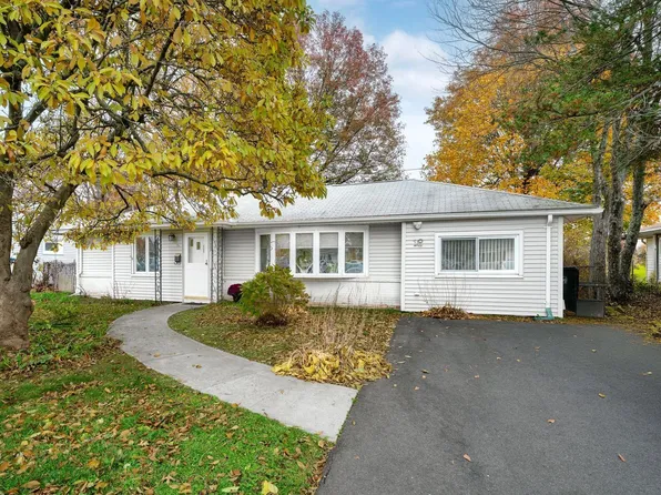16 Thornton Drive, Newington, CT 06111