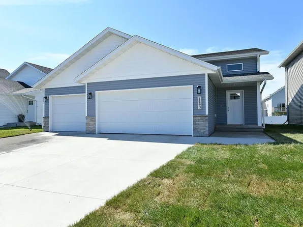 1143 60th Ave W, West Fargo, ND 58078
