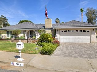 2486 Peacock Ln, Corona, CA 92882