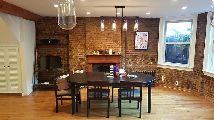 Rented by Rapid Realty Cobble Hill | media 36