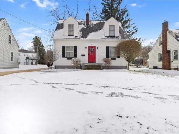 25 Capitol Ct, Farrell, PA 16121