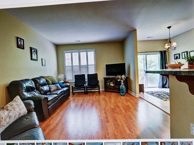 48 Hoover Ave — Photo 12