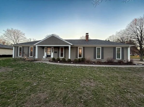 3126 Jersey Ridge Rd, Davenport, IA 52807