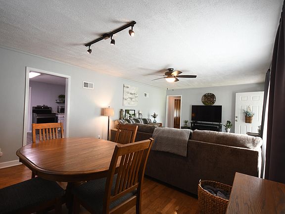 5th image of 2370 S Luster Avenue