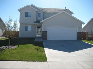 525 Desmet Dr, Cheyenne, WY 82007