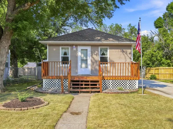 922 27th St N, Fargo, ND 58102