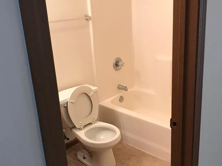 110 Phillips Ct — Photo 4
