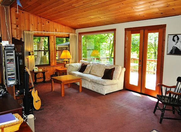 5th image of 22 Woodwardia Ave