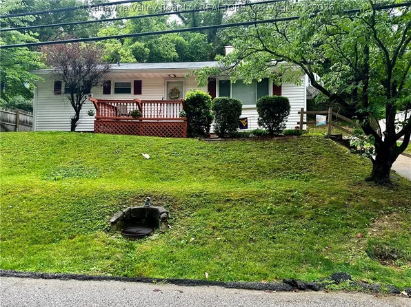 1510 Valley Dr, South Charleston, WV 25303