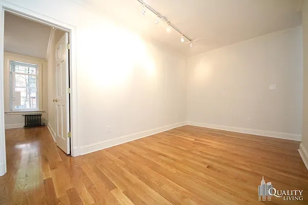 Rented by (Legacy) NY Quality Living Uptown | media 26