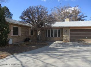 614 E 39th Pl, Farmington, NM 87401