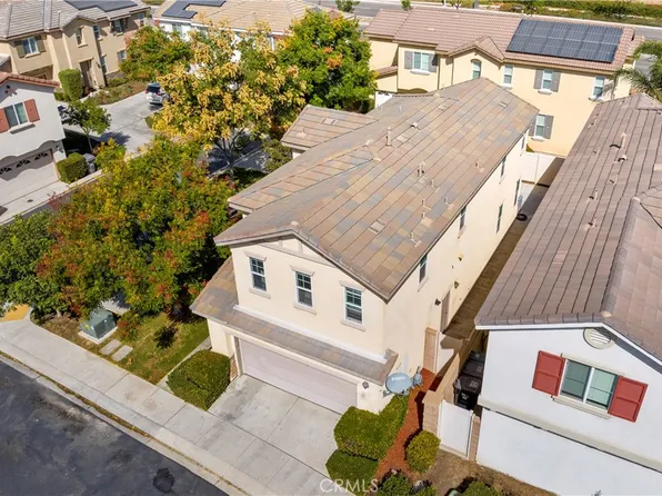 7052 Starry Night Ct, Corona, CA 92880