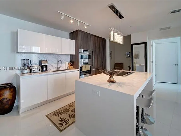851 NE 1st Ave #CU-3003 — Photo 1