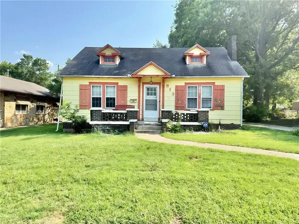 813 E Main St, Independence, KS 67301