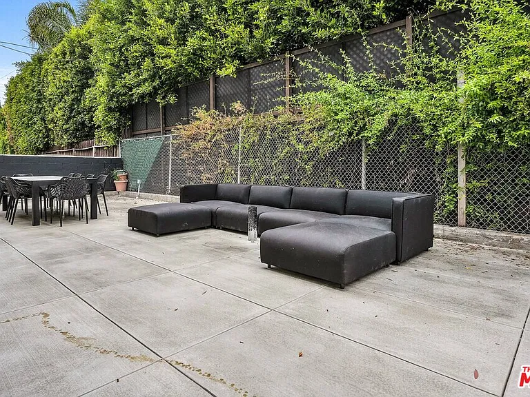 149 S Hayworth Ave #1 — Photo 14