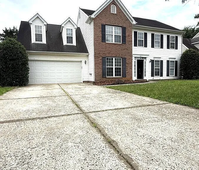 4417 Cades Cove Dr — Photo 1