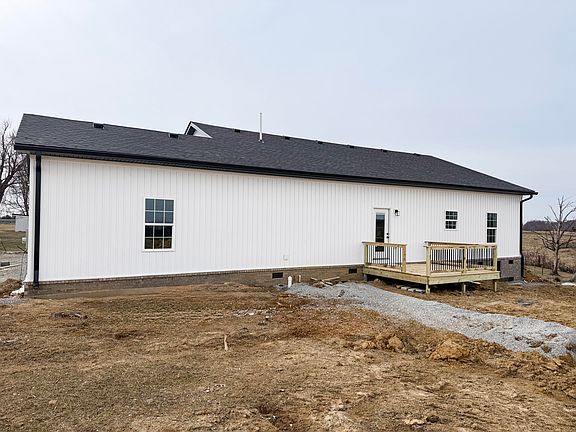 3rd image of 348 Noland Rd