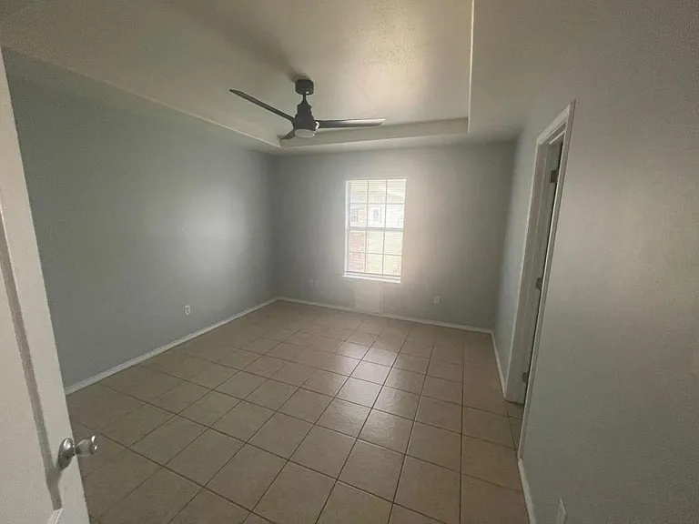 1301 N Sal St #4 — Photo 8