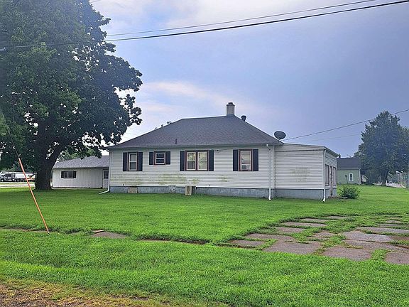 3rd image of 2105 N E Ave