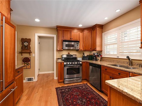 5th image of 1066 Kenneth Dr