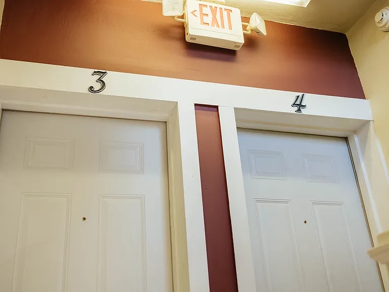 105 E 3rd St #3 — Photo 5