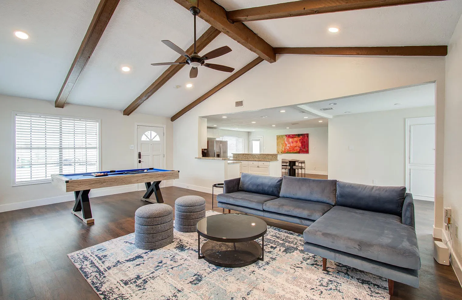 3 bed, 2.0 bath, 1797 sqft, $4,156 — Photo 2