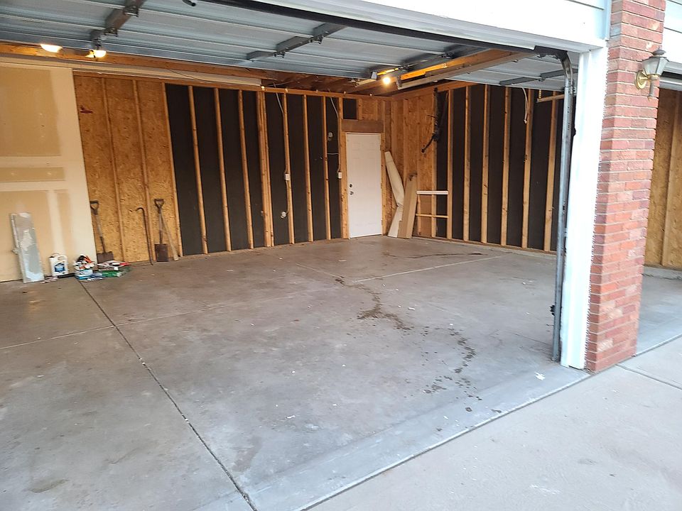2nd image of 404 Magnolia Ct
