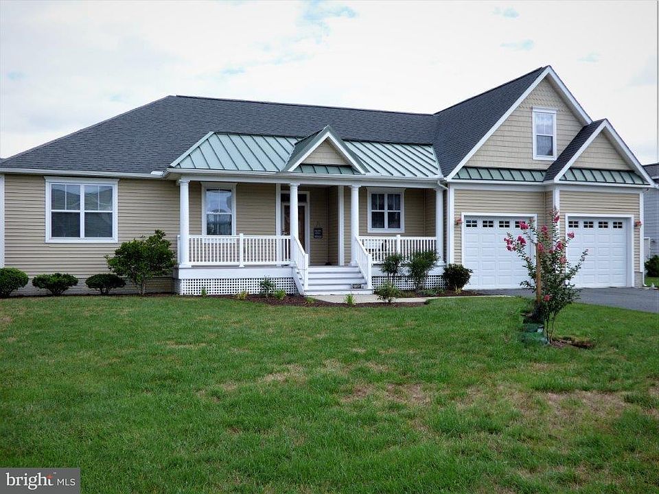 1st image of 37305 Hidden Bay Dr