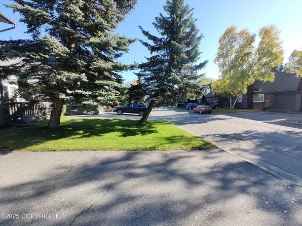 2051 Stonegate Cir, Anchorage, AK 99515