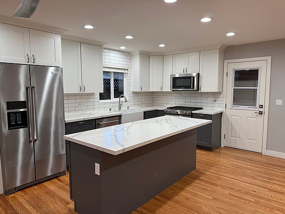 4th image of 3426 Bella Vista Ave