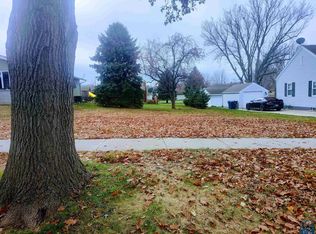 9th St SW, Le Mars, IA 51031