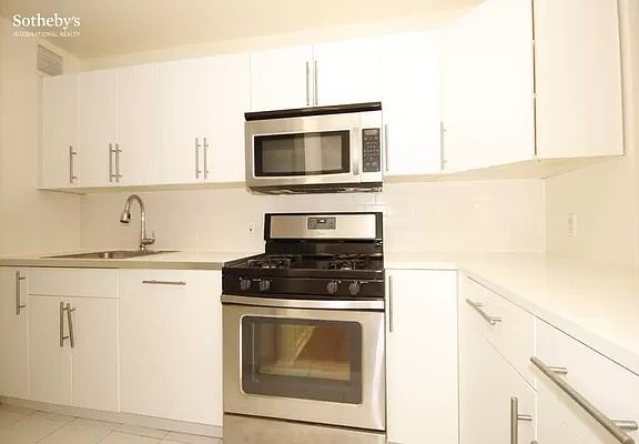 4th image of 1901 Madison Ave APT 212