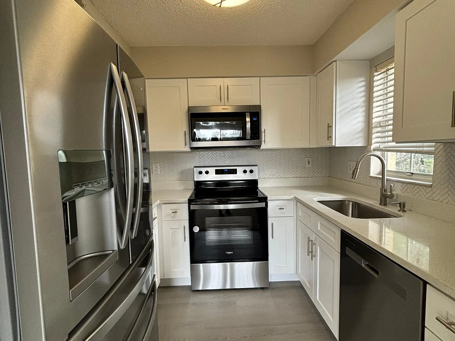 2690 Coral Landings Blvd — Photo 2