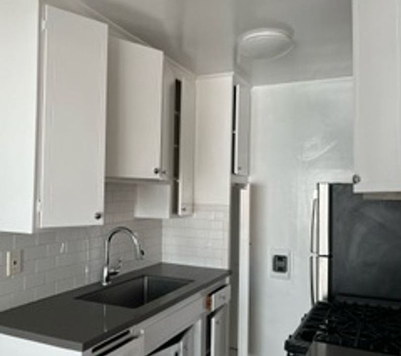 1st image of 3765 Keystone Ave #6