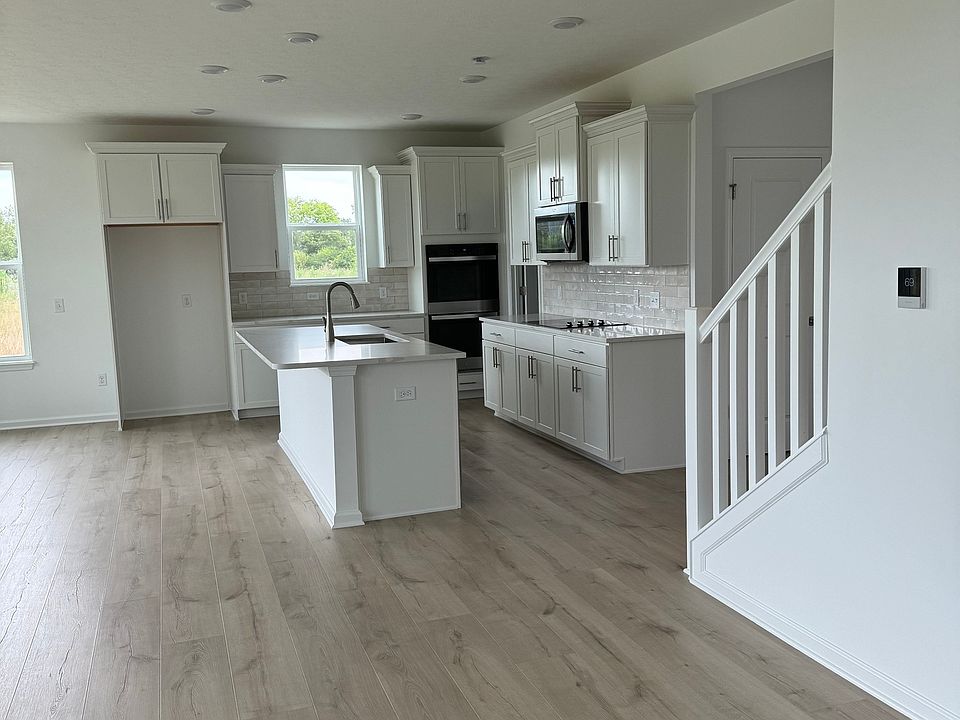 2nd image of 7304 Portico Ln