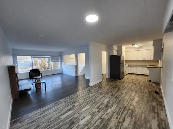 1011 12th St, Kamloops, BC V2B 3C3