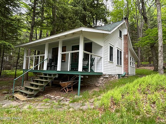 3rd image of 111 Ridgefield Point Rd