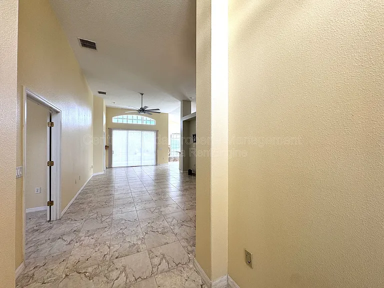 140 Moss Ln — Photo 4