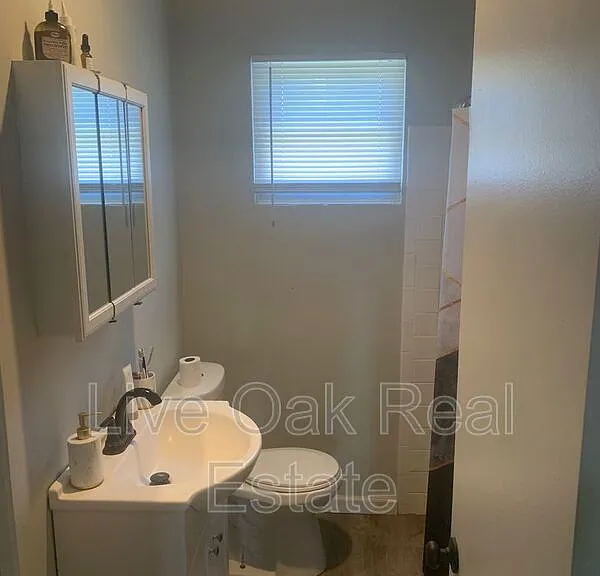 8302 Glen Myrtle Ave — Photo 10