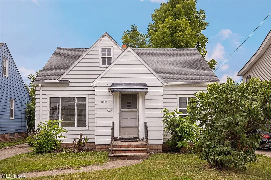 3 bed, 1116 sqft, $2,022 — Photo 1