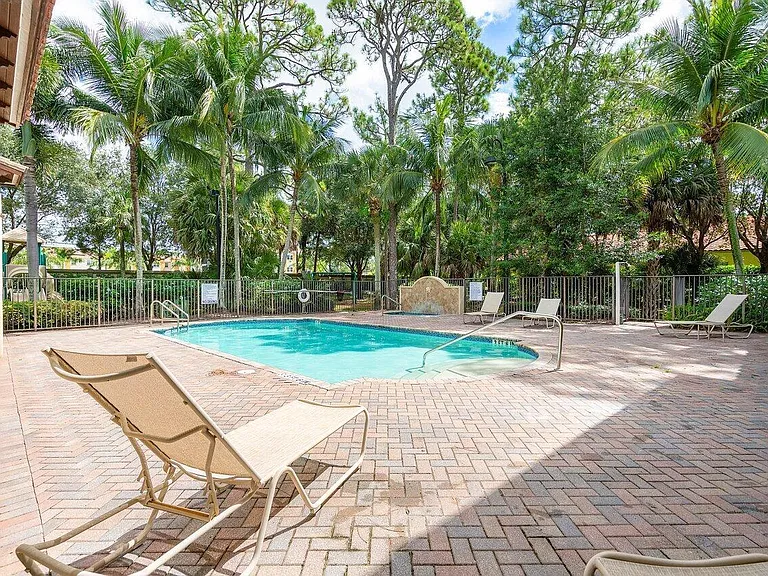 3381 Lago De Talavera — Photo 80