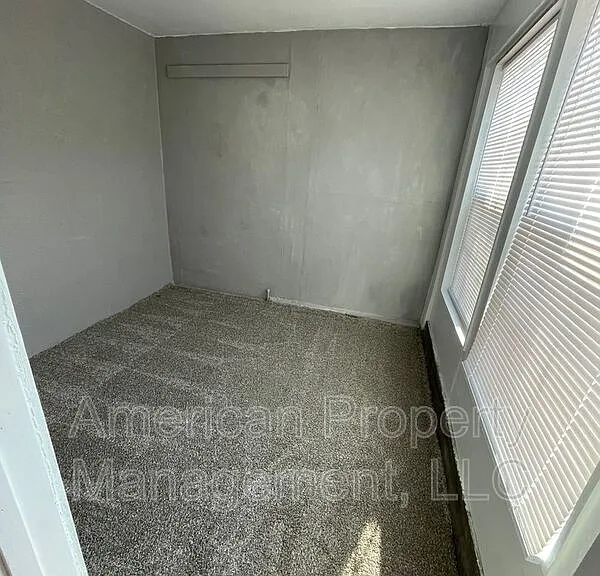 3605 1/2 E 16th St #B — Photo 18