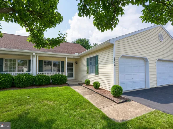 4043 Woodspring Ln, York, PA 17402