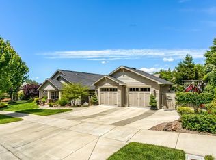3920 Fieldbrook Ave, Medford, OR 97504