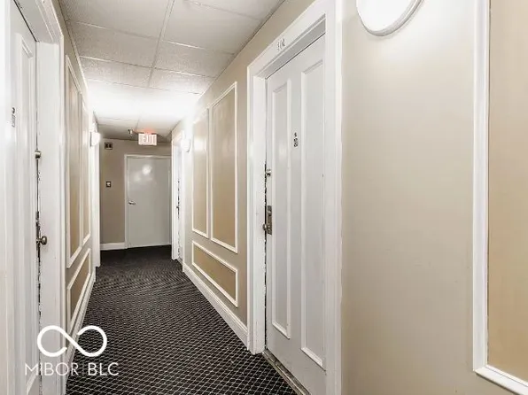 230 E 9th St APT 304, Indianapolis, IN 46204