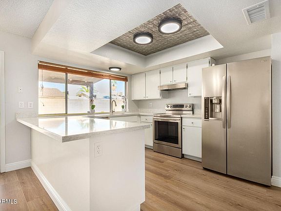 4th image of 3702 E Dahlia Dr